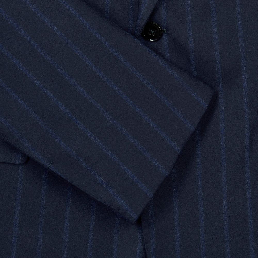 Costume bleu marine en laine à rayures - Image 5