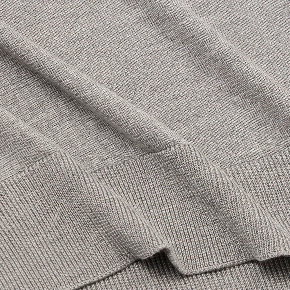 Pull fin gris en soie - Image 4
